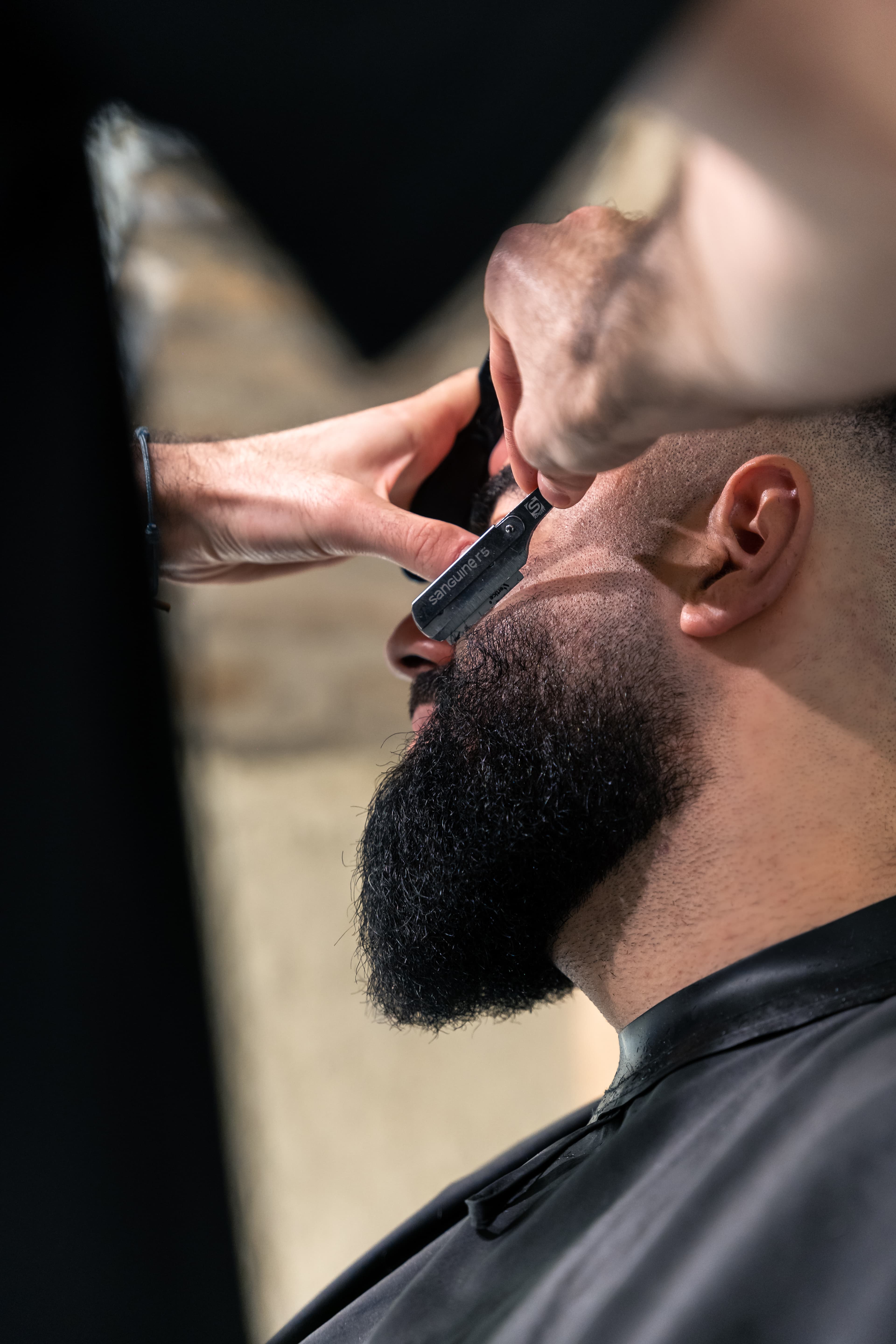 TRAÇAGE DE BARBE